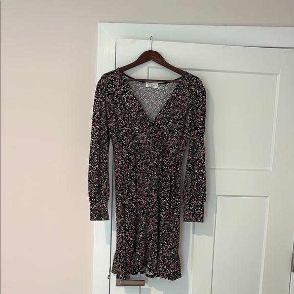 Kaileigh Long Sleeve Floral Dress - Picture 1 of 4